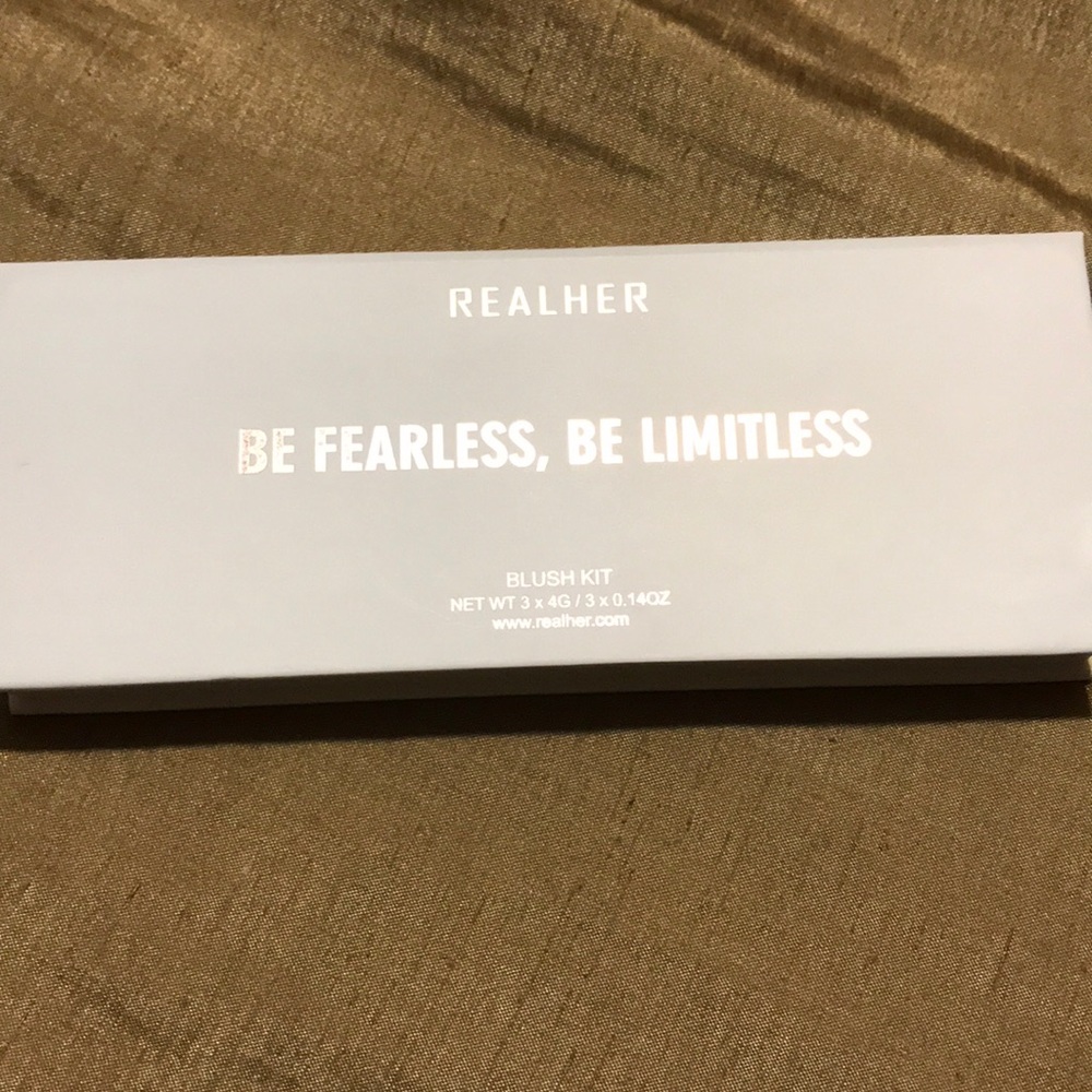 Real Her Blush Kit